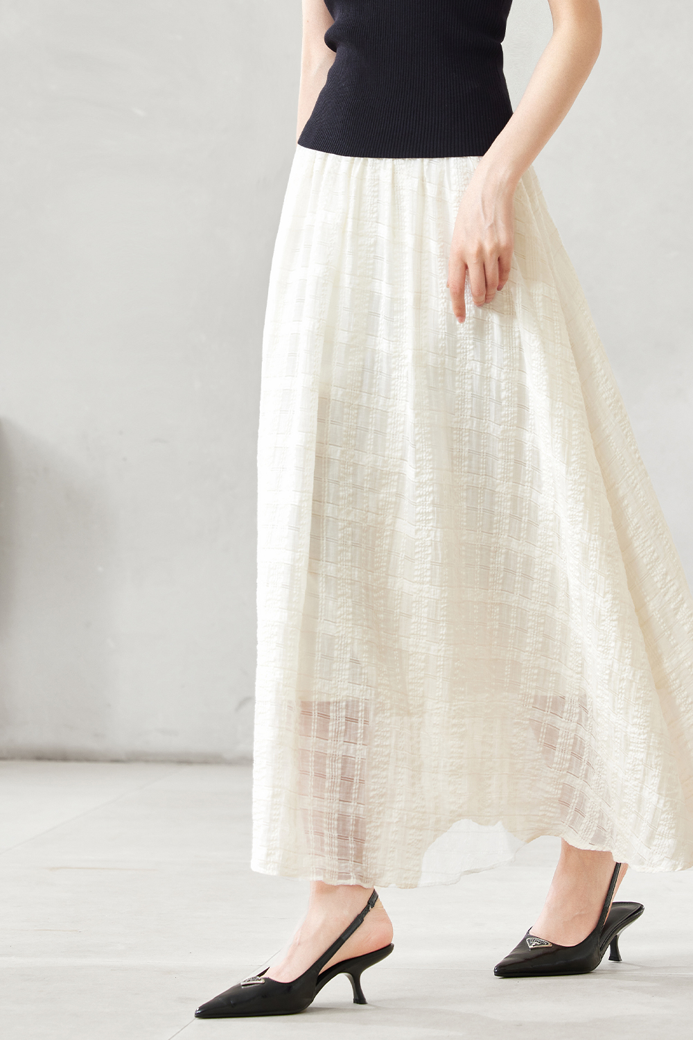 Dark Grid Big Hem Midi Skirt