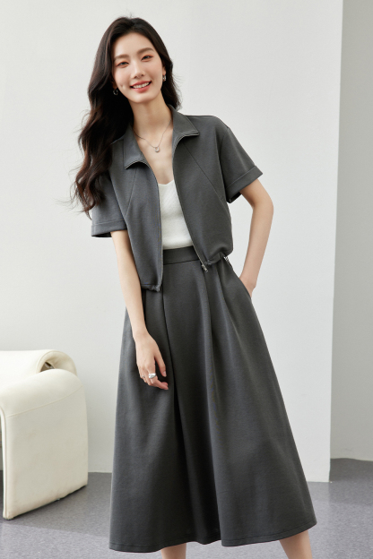 Sports Style Commuter Suit