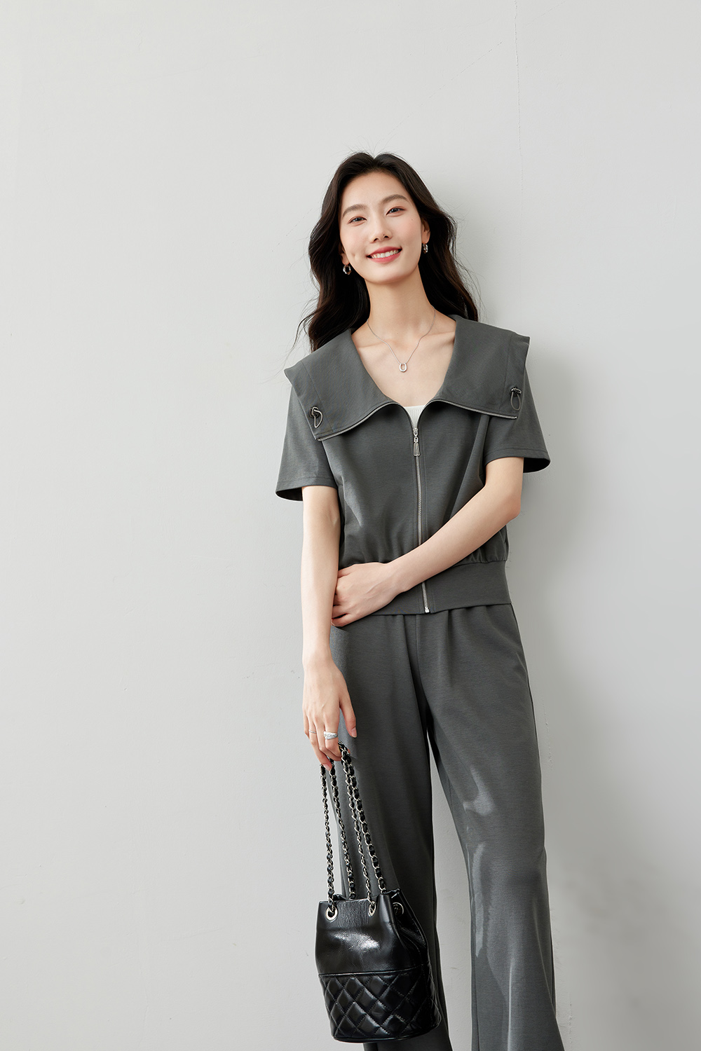 Fashionable Navy Collar Suit