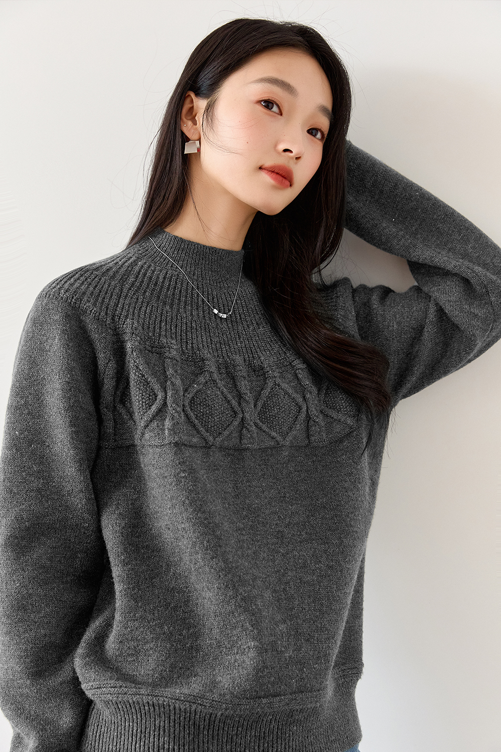 Diamond decoration knitted sweater-VIMLYSTORE