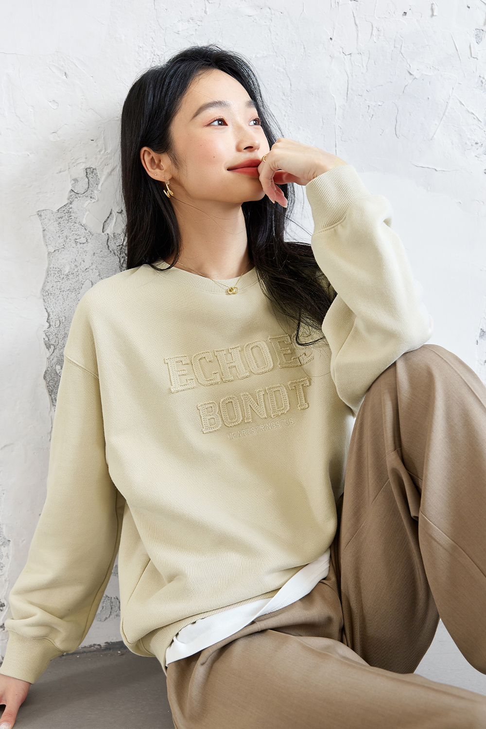 Exquisite patch embroidered casual sweatshirt-VIMLYSTORE