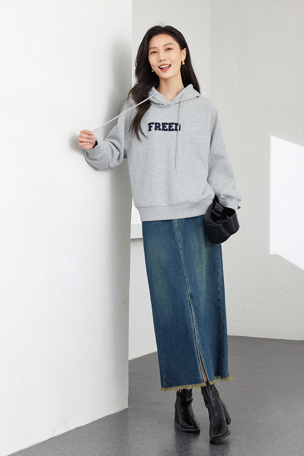 Thin-Fleece Hooded Letter Sweatshirt-VIMLYSTORE
