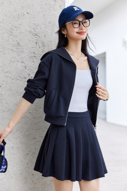 Minimalist Style Sports Set