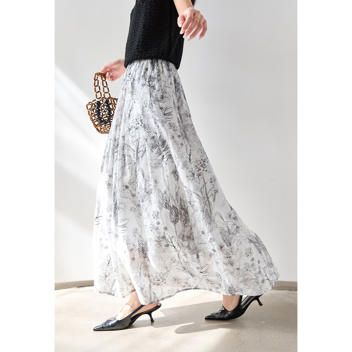 Elegant Lyocell Floral Skirt