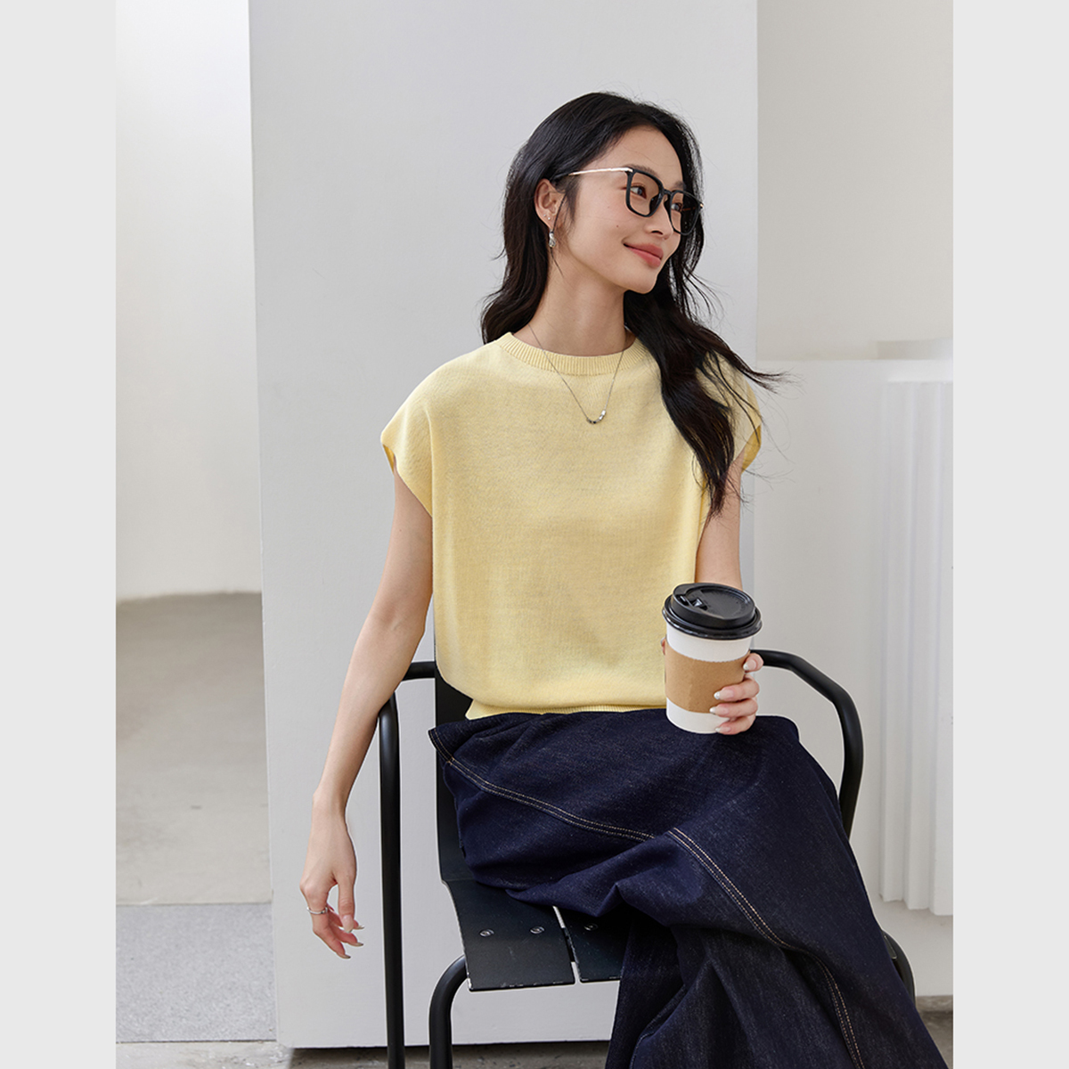 Sleeveless Round Neck Sweater