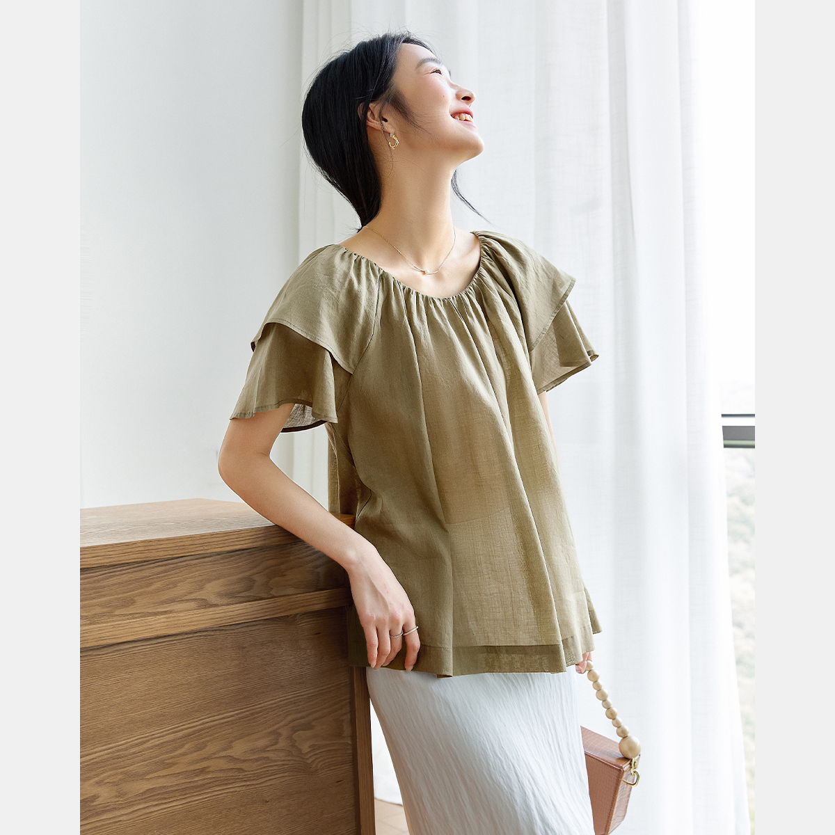 Solid Color Cotton And Linen Short-Sleeved Shirt