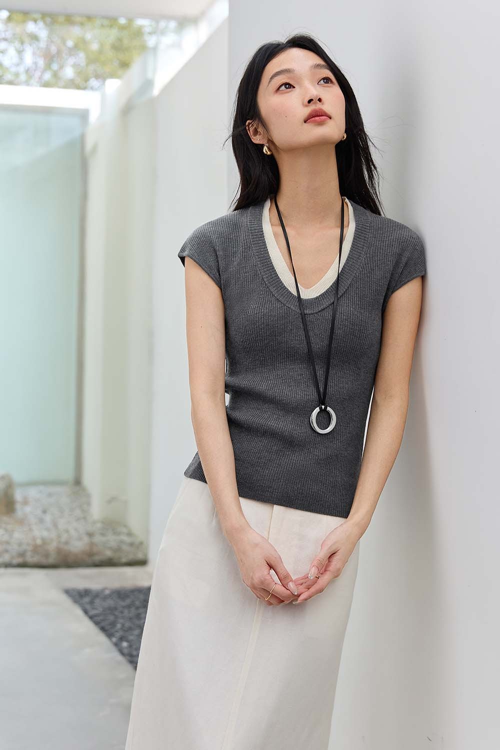 Minimalist Contrast Color Slim Sweater
