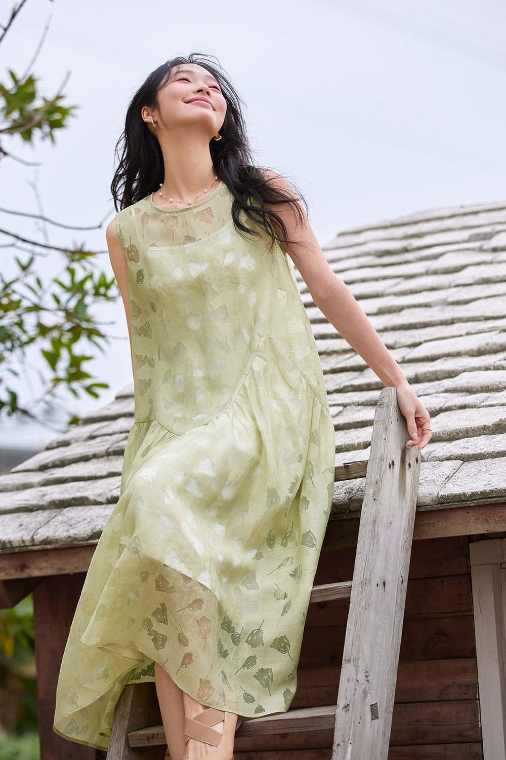Dark Pattern Jacquard Loose Vest Dress