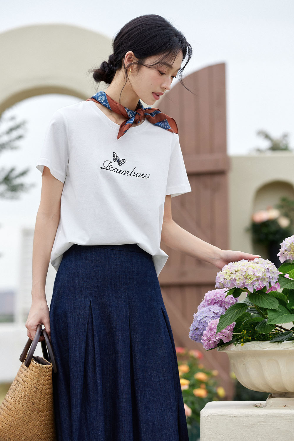 Exquisite Butterfly Embroidered T-Shirt-VIMLYSTORE