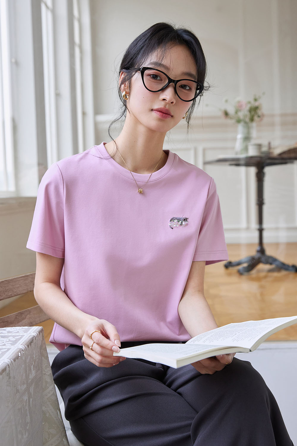 Kitten Sequin Embroidered Straight T-Shirt