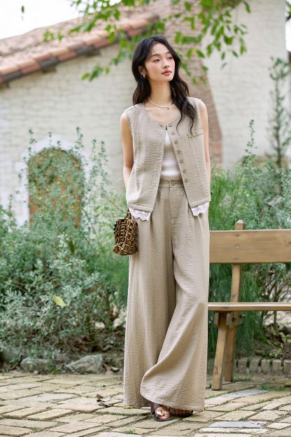 Wrinkled Lace Vest Suit