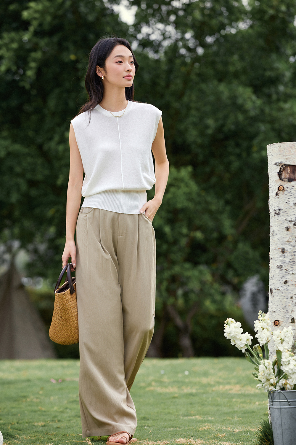 Round Neck High Elastic Sleeveless Sweater