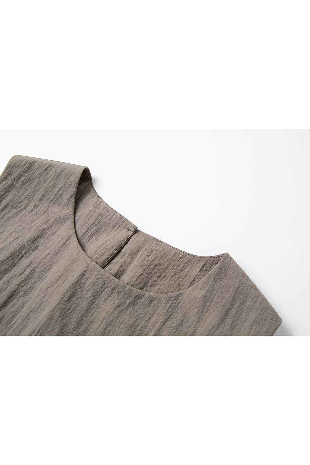 Slimming Sleeveless Top with Flared Pants Set