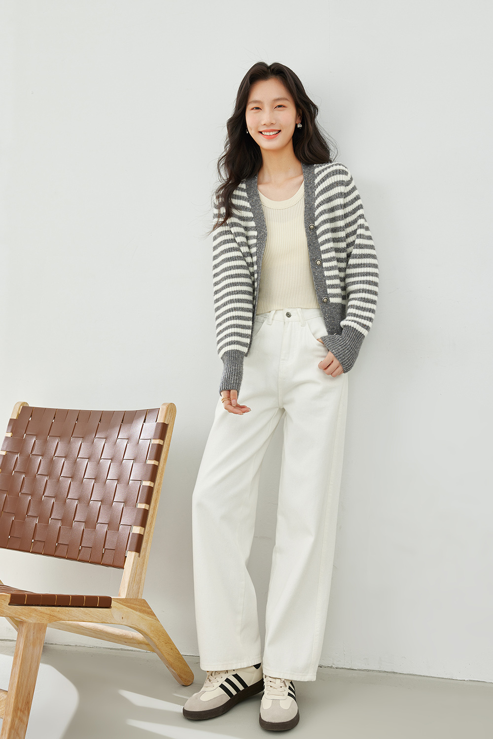 V-neck striped knitted cardigan