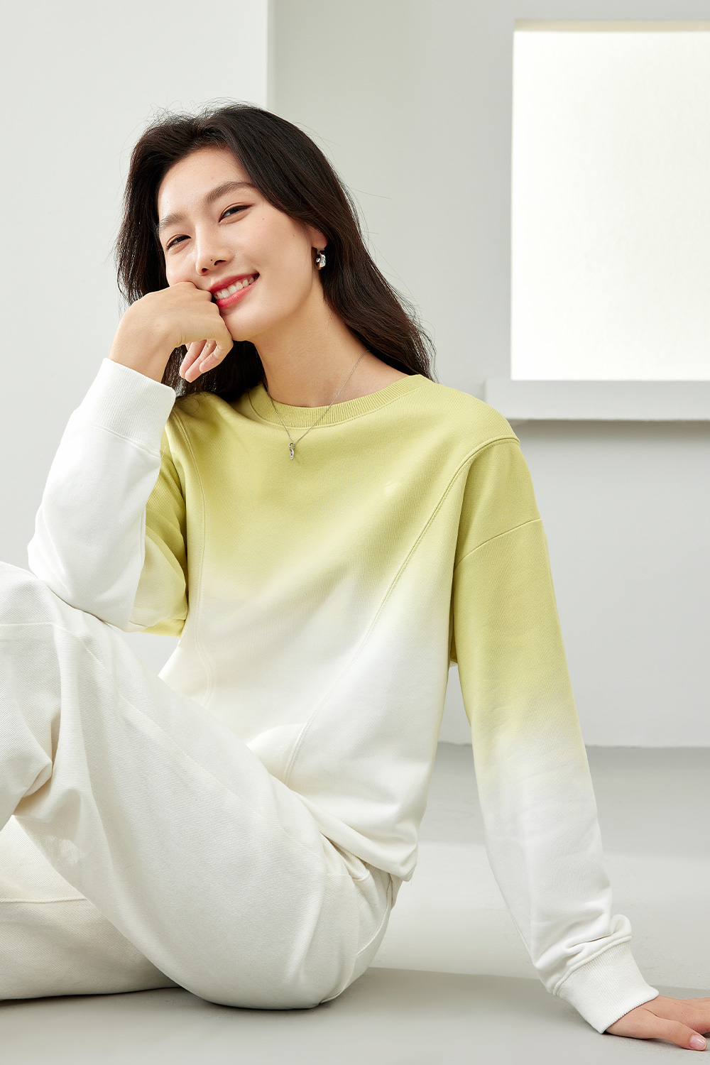 Gradient Round Neck Hoodie-VIMLYSTORE