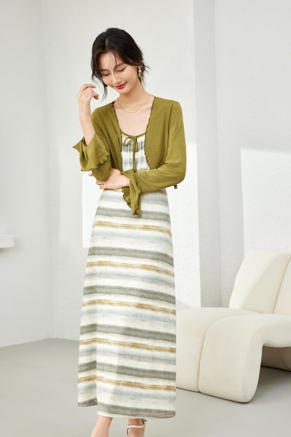 Contrast Color Dress Suit