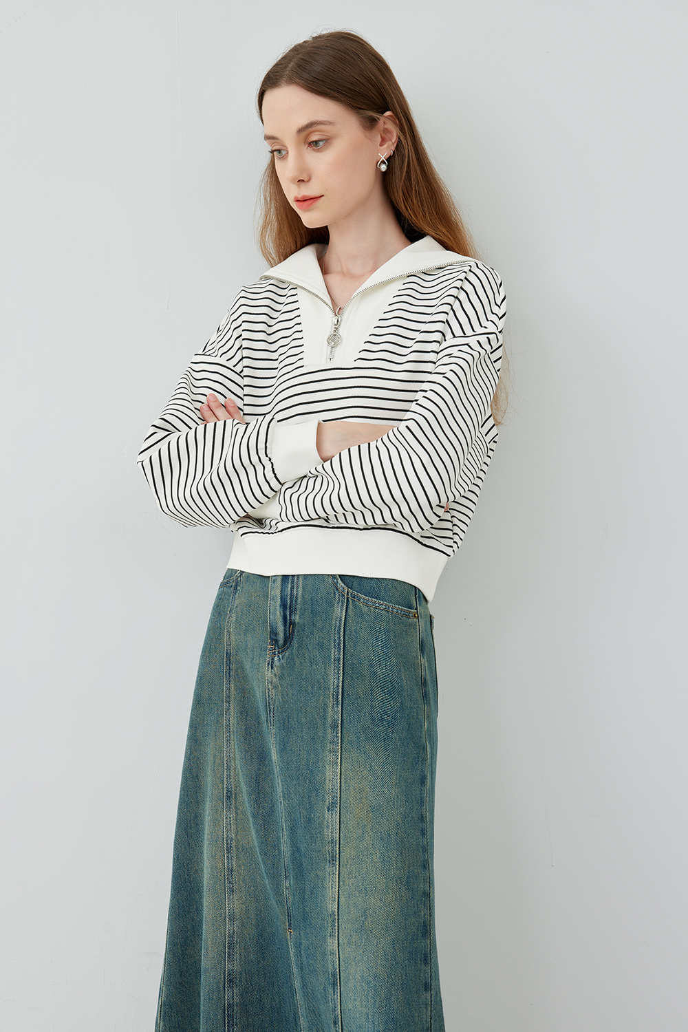 Fashionable Striped sweatshirt -