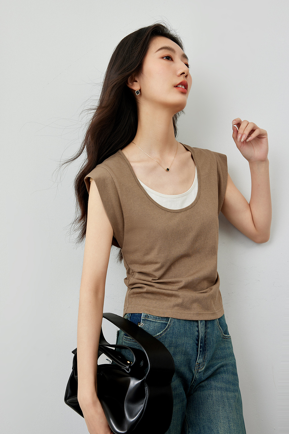 Fake Two-Piece Contrasting Color T-Shirts