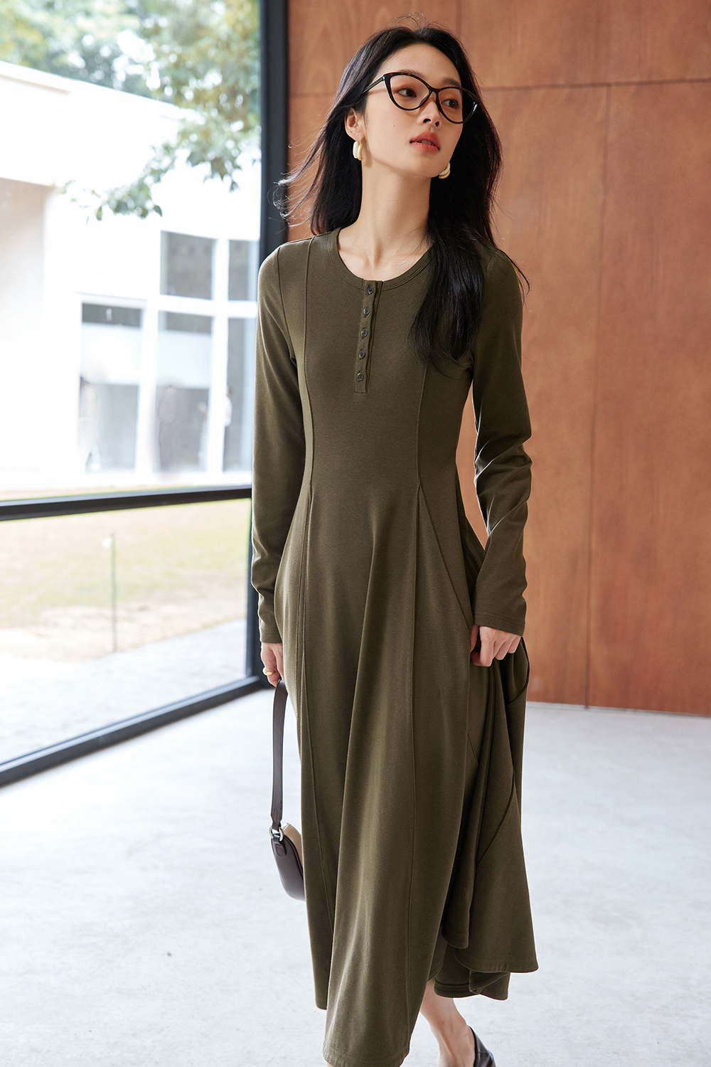 Elegant And Versatile Dress