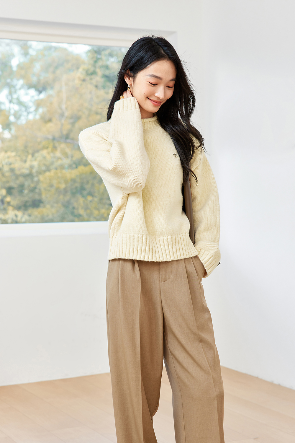 Rolled Hem Semi-High Neck Knitted Sweater-VIMLYSTORE