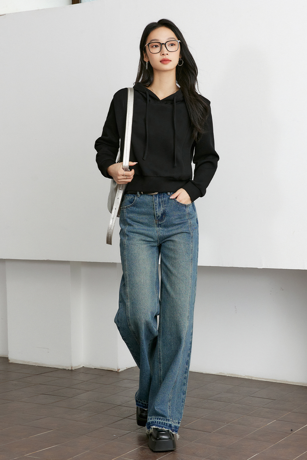 Versatile Commuter Hooded Sweatshirt-VIMLYSTORE