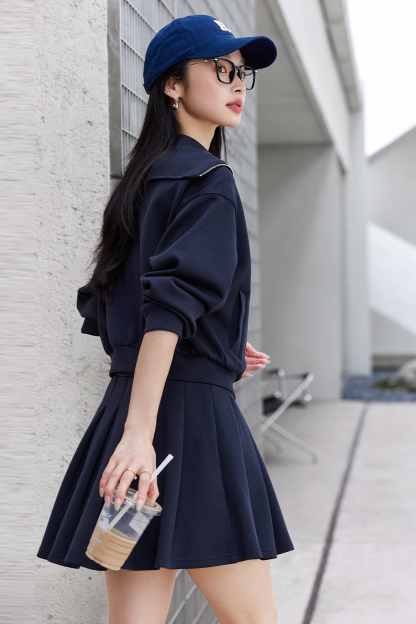 Minimalist Style Sports Set