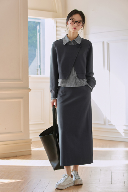 Simple Intellectual Gray Suit