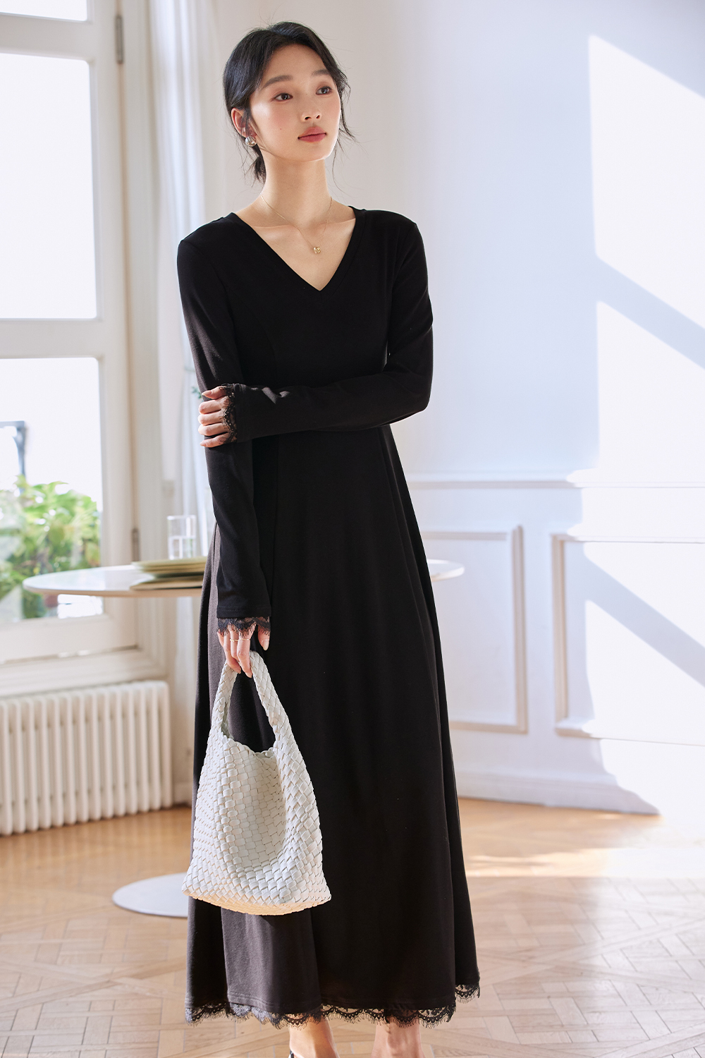 Elegant Black Lace Hem Dress