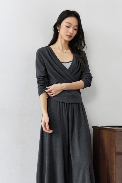 Fake Two-Piece V-Neck Suit