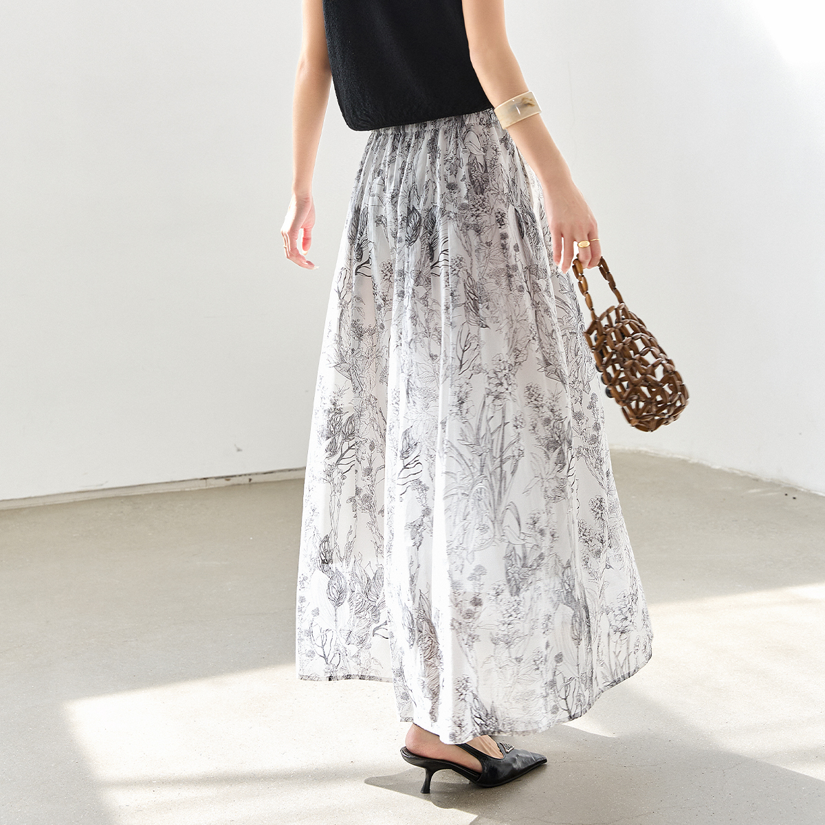 Elegant Lyocell Floral Skirt