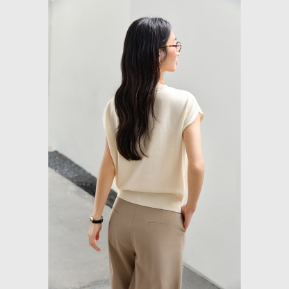 Sleeveless Round Neck Sweater