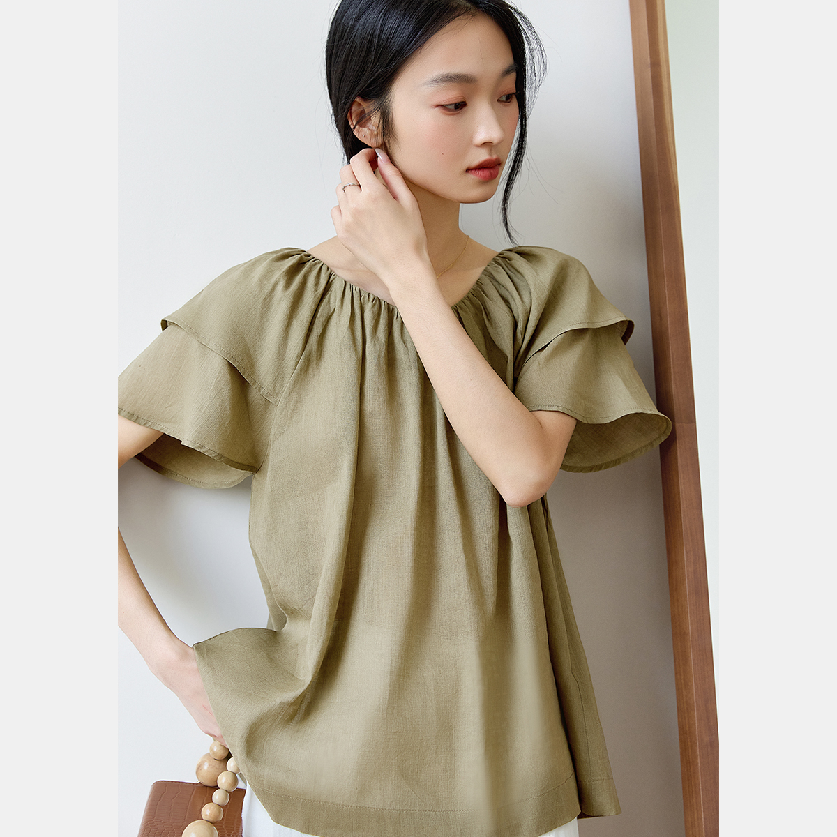 Solid Color Cotton And Linen Short-Sleeved Shirt