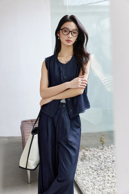 Raw-Edged Vest Straight Suit