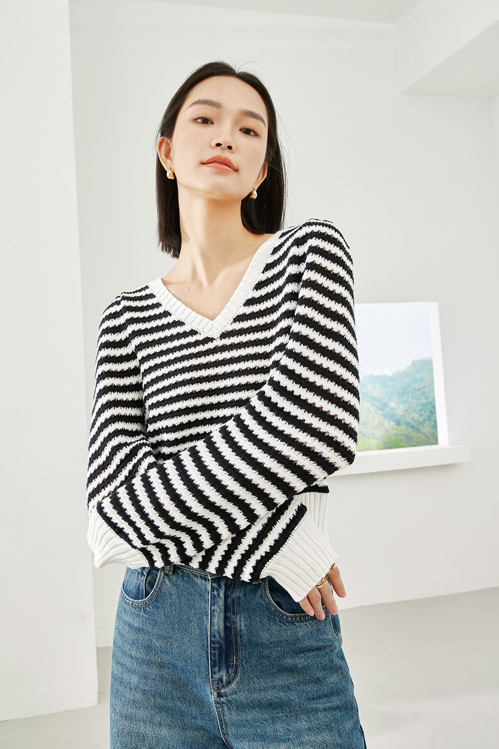 V-Neck Knit Sweater-VIMLYSTORE