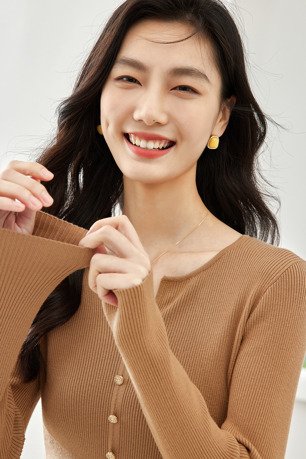 Thin V-neck knit Sweater-VIMLYSTORE