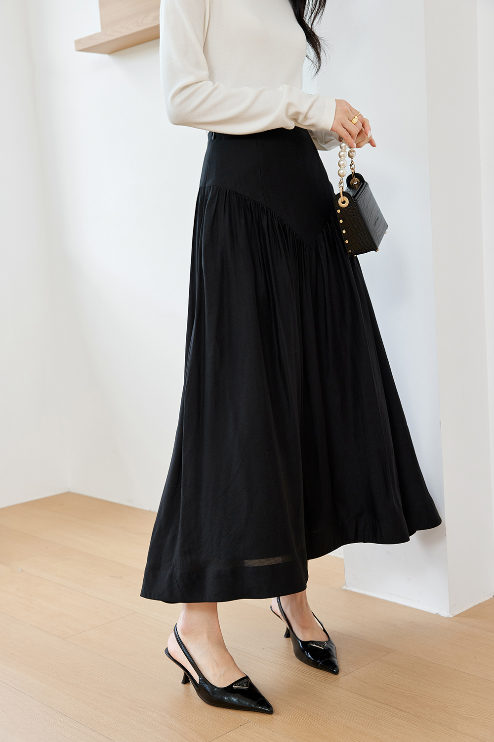 Elegant Pleated Skirt.