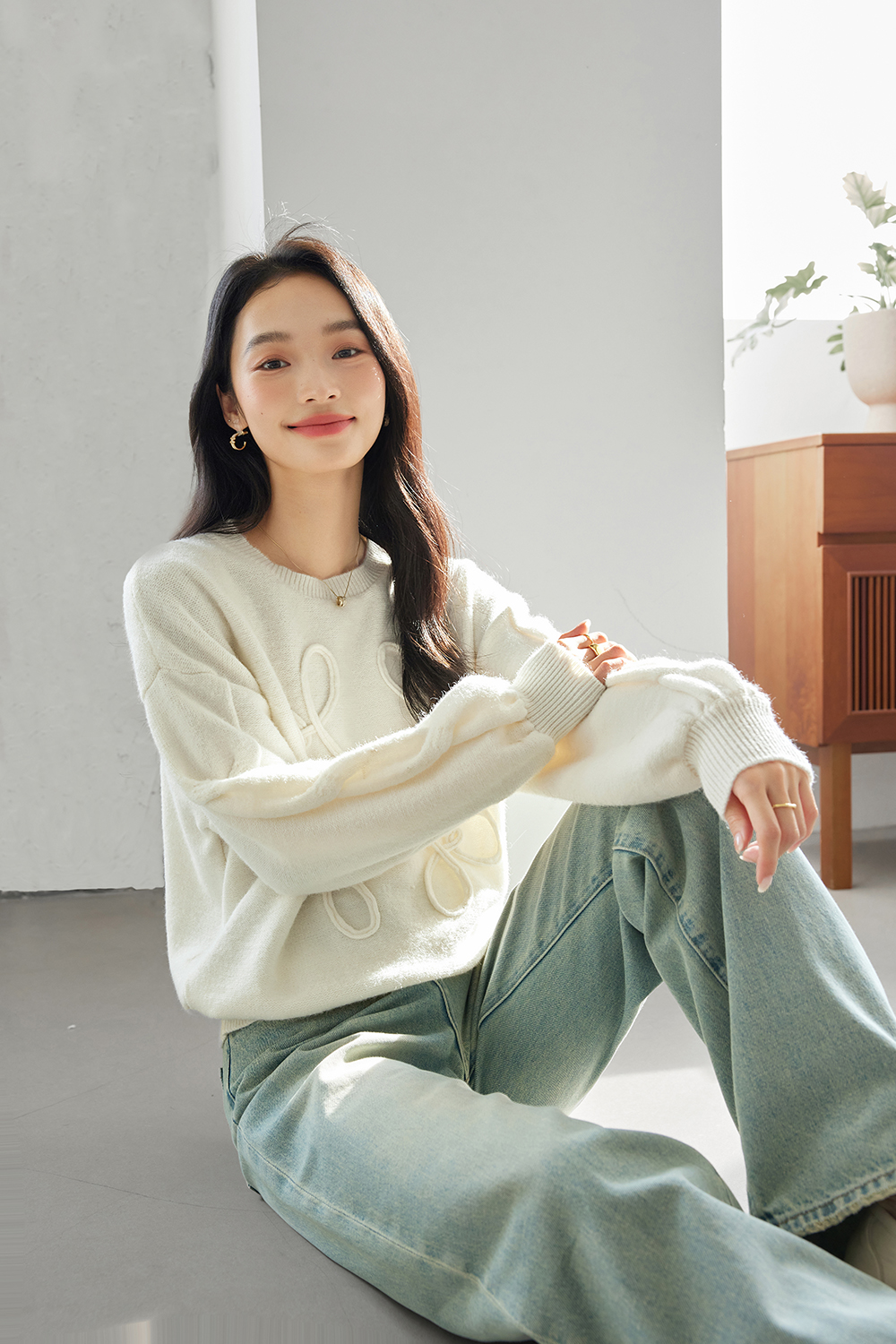 3D Line Design Sweater