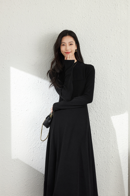 Inner waist-cinched knitted dress