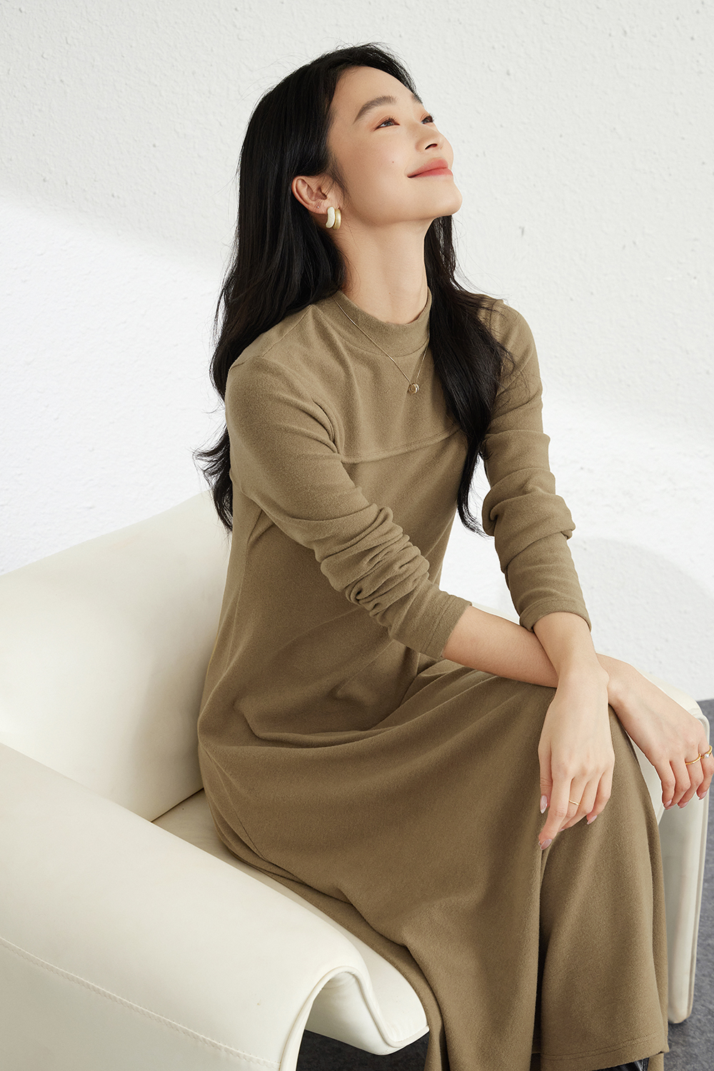 Inner waist-cinched knitted dress