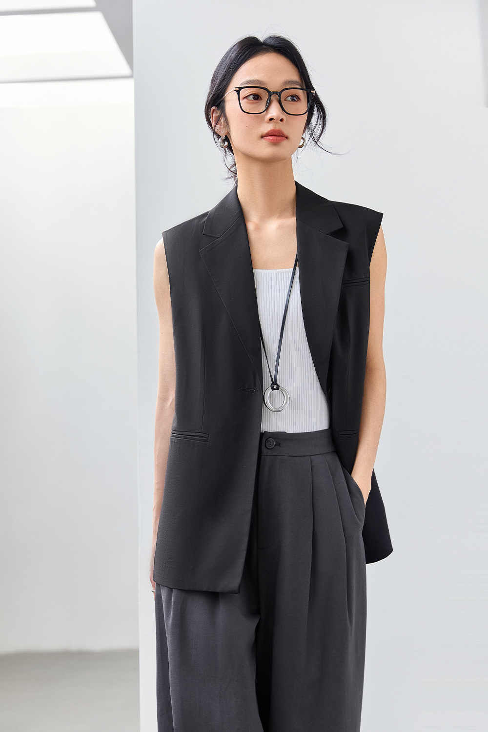 Simple Sleeveless Suit Vest-VIMLYSTORE