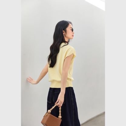 Sleeveless Round Neck Sweater
