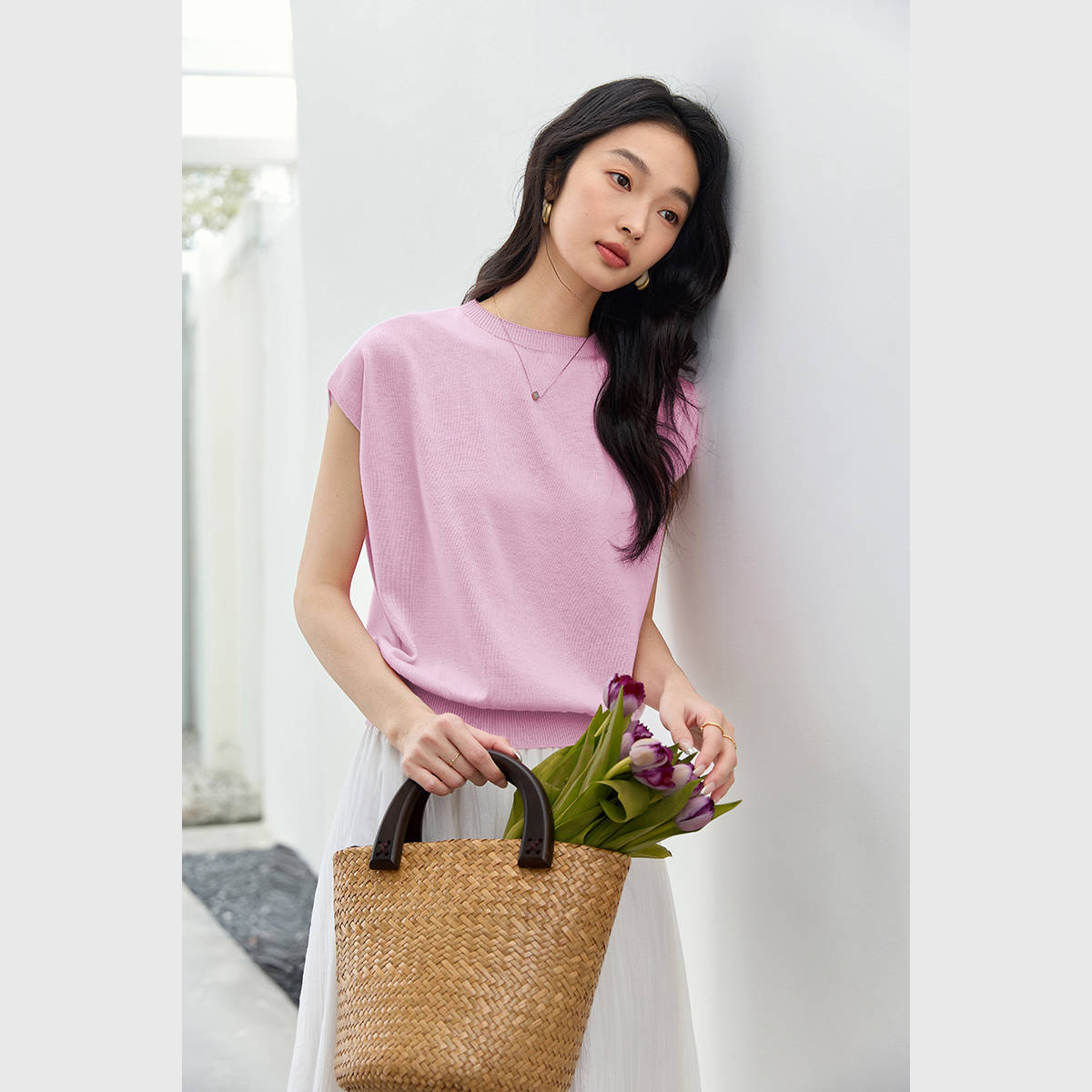 Sleeveless Round Neck Sweater