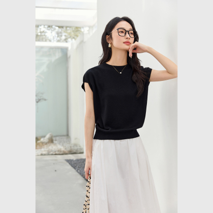 Sleeveless Round Neck Sweater