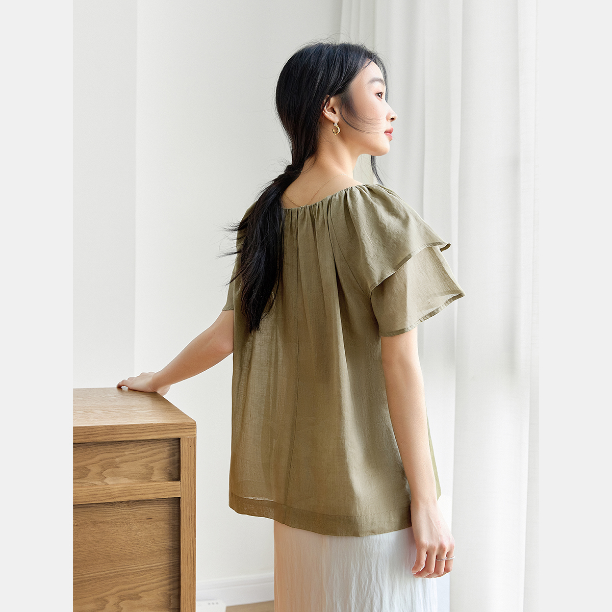 Solid Color Cotton And Linen Short-Sleeved Shirt