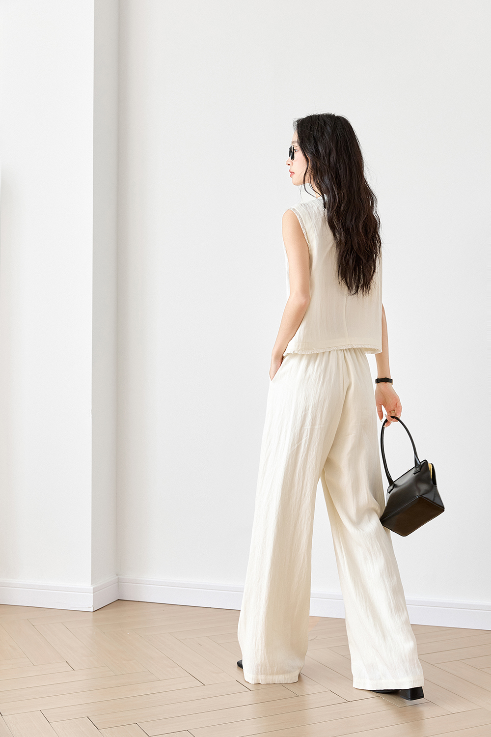 Raw-Edged Vest Straight Suit