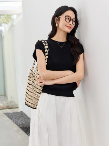 Sleeveless Round Neck Sweater-VIMLYSTORE