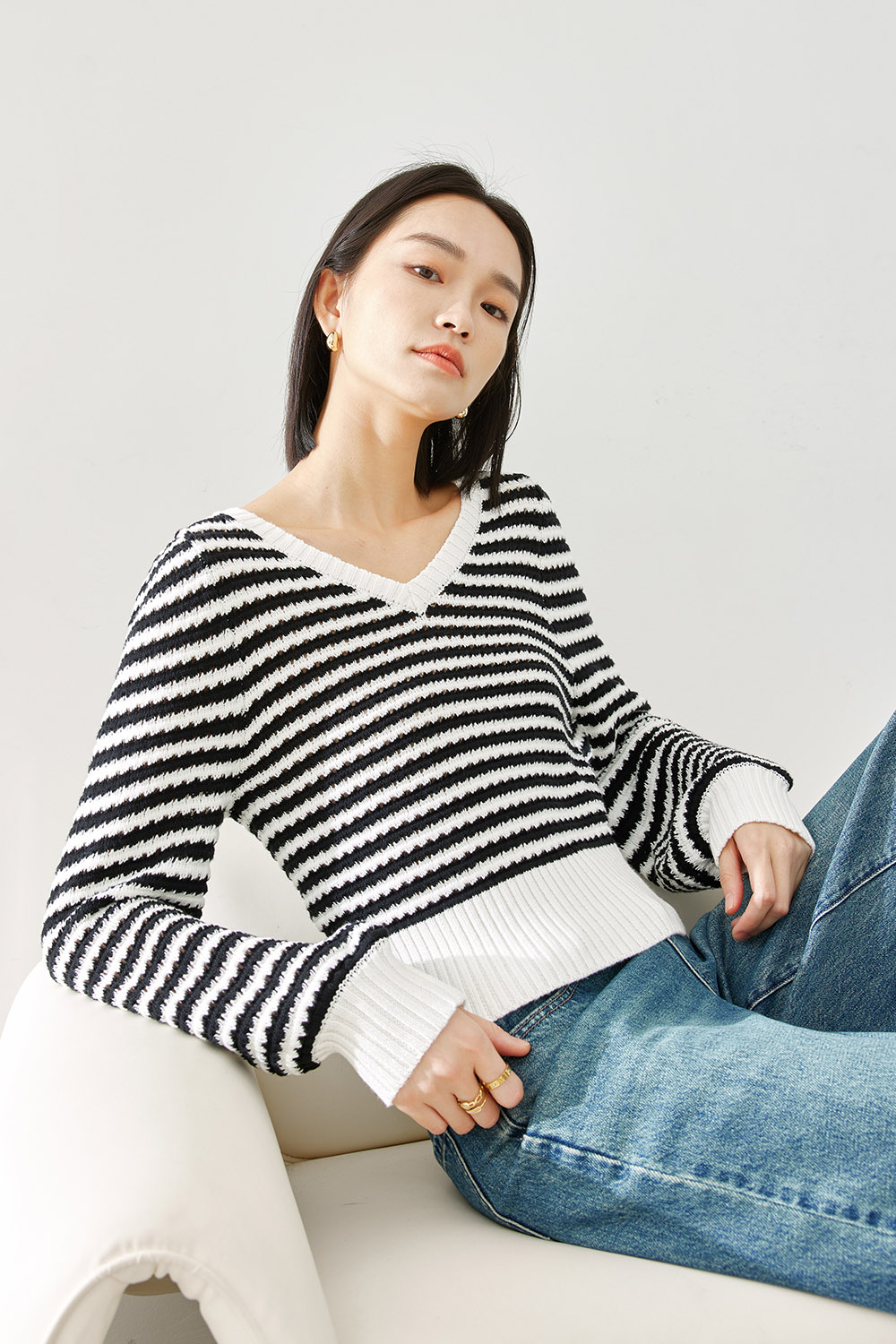 V-Neck Knit Sweater-VIMLYSTORE