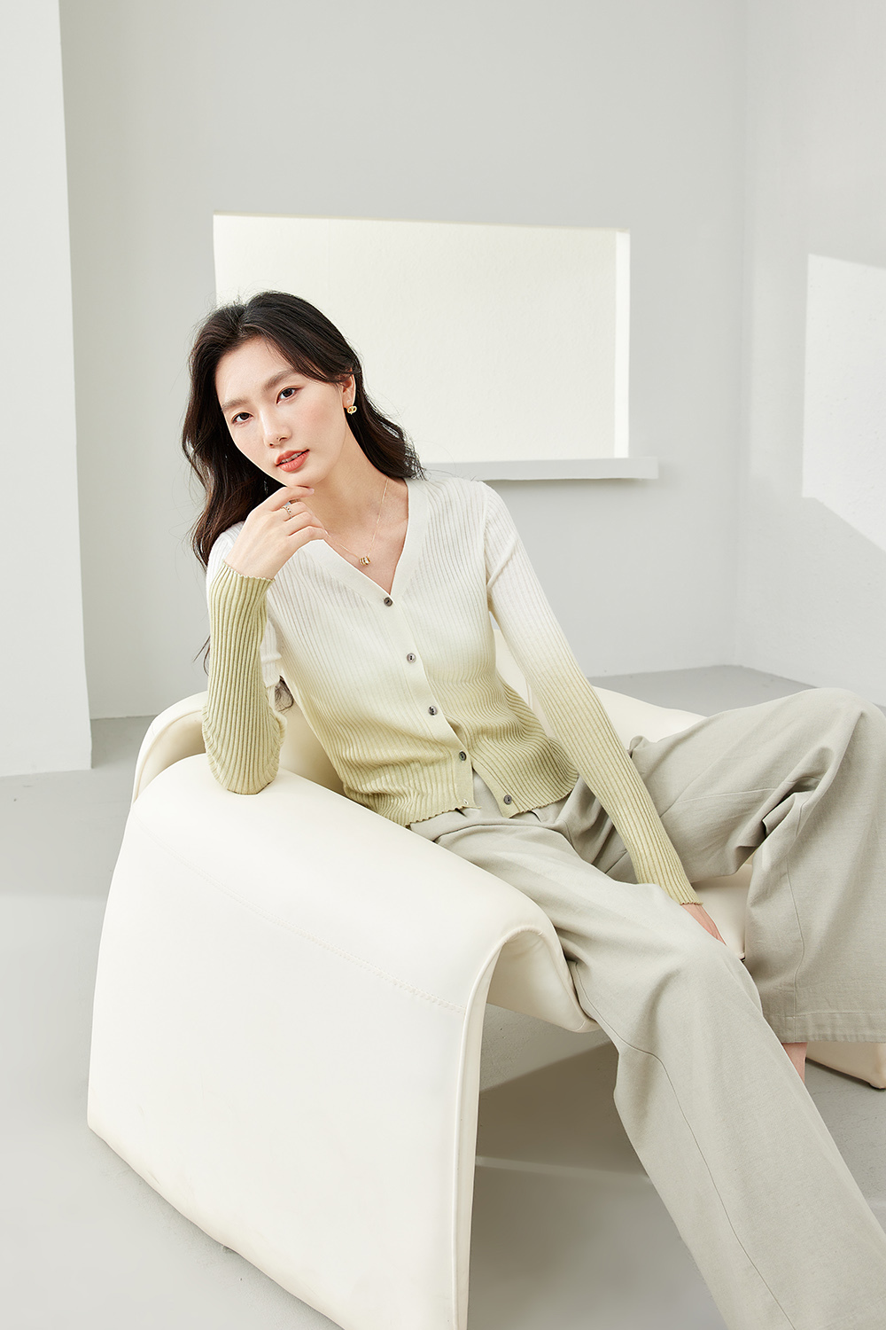 V-Neck Gradient Knitted Cardigan