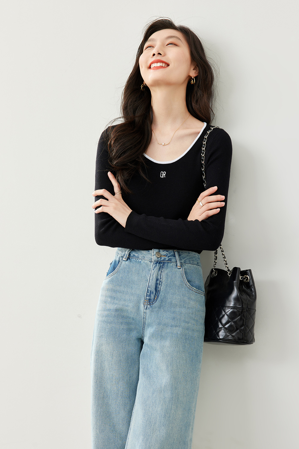 U-Neck Contrast Knitted Sweater