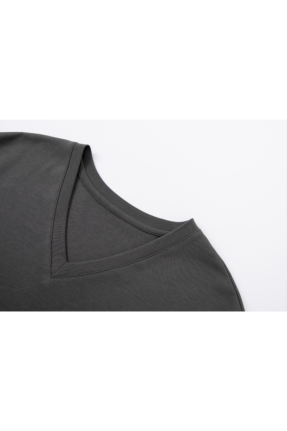 Temperament And High-End Dress